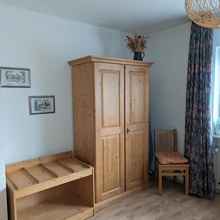 Dallinger Apartment *